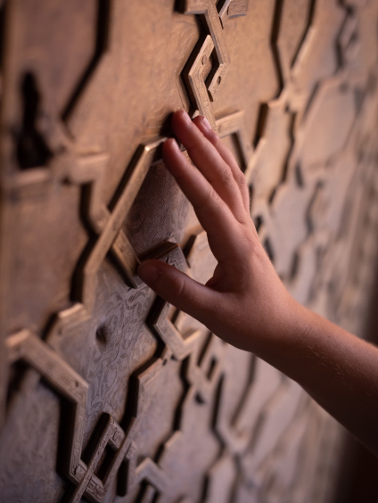 Zahri voyage sur mesure main